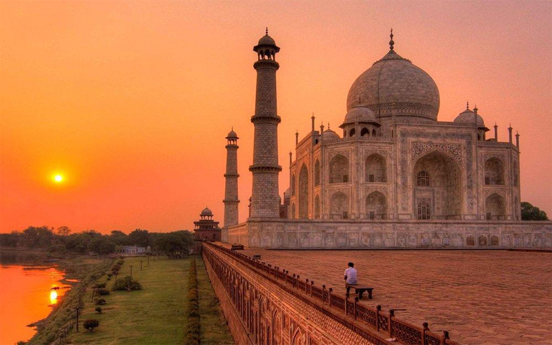 Best Time to Visit the Taj Mahal