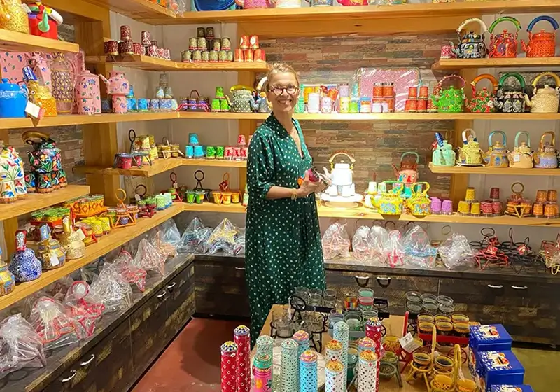 Private Market Tour & Cooking Class & Meal in a Local Jaipur Home