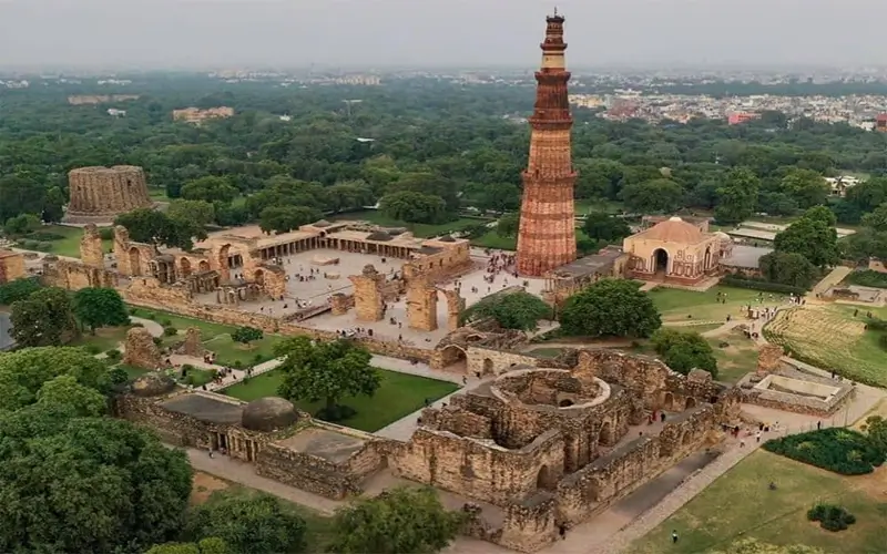 Qutub Minar Delhi