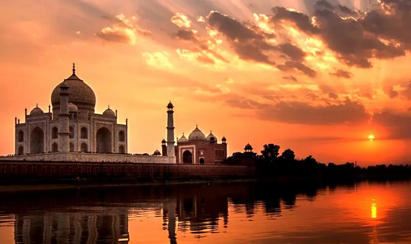 Delhi to Agra Overnight Tour