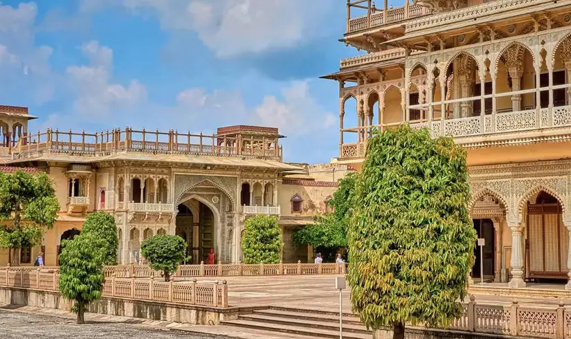 Golden Triangle With Taj And Leela Hotels