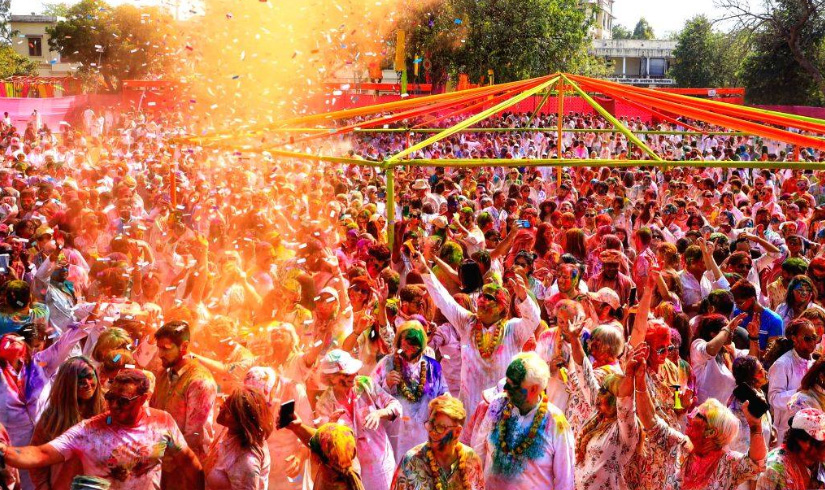 Luxury India Tour with Holi Festival